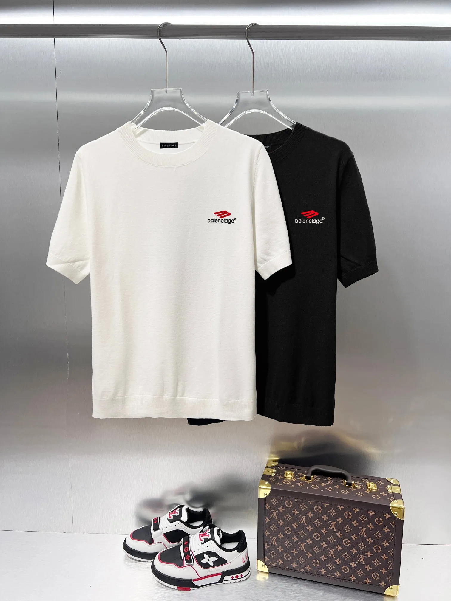 BALENCIAGA* Classic logo 🔥 T ✅ Quality ‼ ● ● 350 ● ● 1：1 ● ●Size：M L XL XXL XXXL